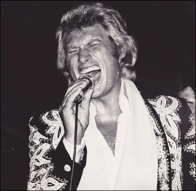 ... est sorti en février 1976 ?