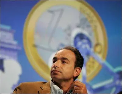 Dans la polmique sur la liste des fraudeurs fiscaux, Jean-Franois Cop, prsident du groupe UMP  l'Assemble nationale, a  critiqu Eric Woerth. Ce dernier a rpliqu :