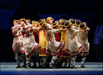 Quel spectacle des Ballets russes, composé par Igor Stravinsky, provoque un des plus grands scandales artistiques lors de sa première à Paris ?