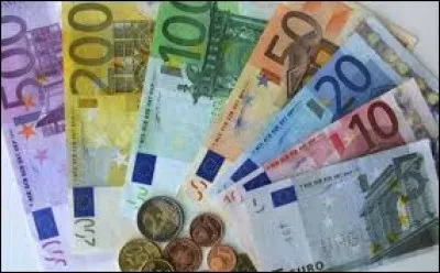 L'euro est mis en circulation dans douze pays europ&eacute;ens, o&ugrave; il remplace les monnaies nationales. C'&eacute;tait le :
