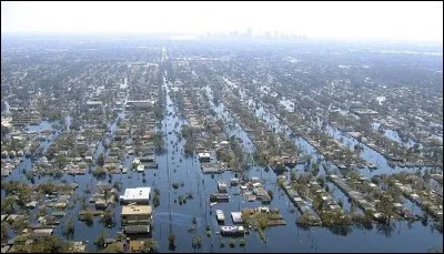 L'ouragan Katrina d&eacute;vaste la Louisiane. C'&eacute;tait en :