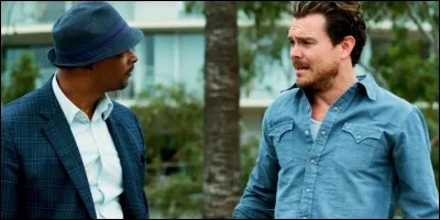 Tom Cruise a un rôle dans "Lethal Weapon" ( L'Arme Fatale ).