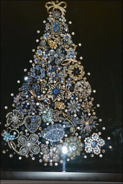 Lequel de ces conifères perd ses aiguilles en hiver ?