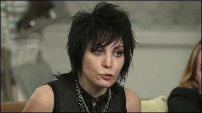 Complétez ces paroles de Joan Jett "I don't give a damm about
..."