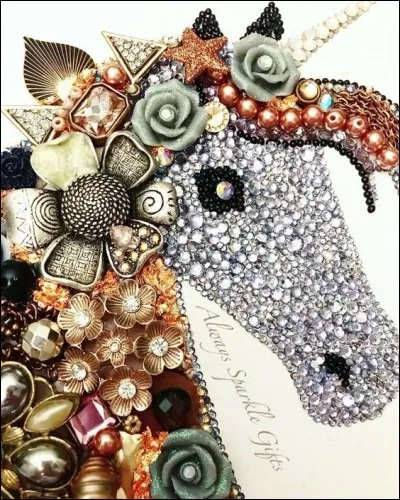 Comment s'exprime l'équidé nommé bardot ?