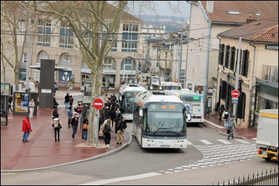 Combien y a-t-il d'habitants à Limoges en 2018 ?