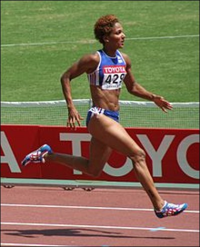 Cette athlète française, spécialiste du sprint, a été championne du monde du relais 4 × 100 m en 2003; elle est détentrice depuis 1998 du record d'Europe du 100 mètres en 10 s 73. C'est :