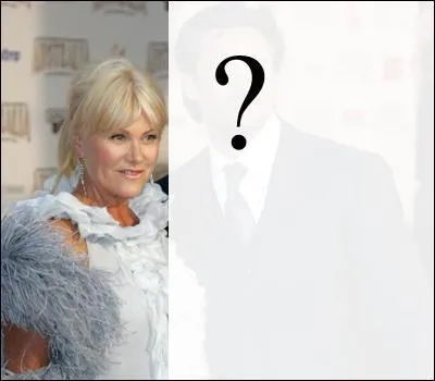 Avec qui est-elle marie ?