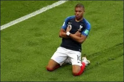 Qui a été le joueur le plus jeune de la compétition ?