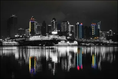 Comment est Zaz dans sa chanson ?