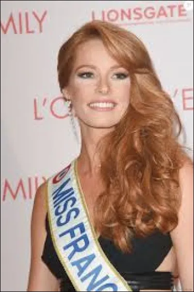 La Miss France 2018 s'appelle Alicia Aylies.