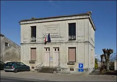 Commune de Nouvelle-Aquitaine, dans l'agglomération de Saintes, Thénac se situe dans le département ...