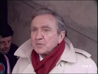 Ce journaliste sportif (1918 - 1984) dont les commentaires enthousiastes, à la télévision et à la radio, ont grandement contribué à élargir la popularité du rugby en France, c'est :