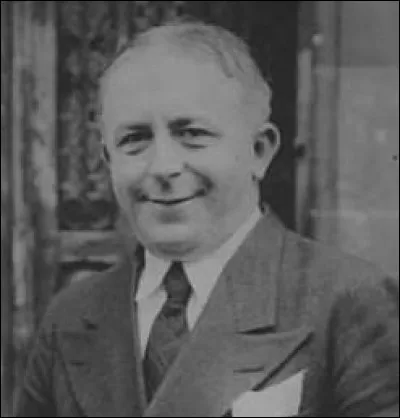 Cet homme politique socialiste (1890 - 1936), député du Nord et maire de Lille, est devenu en juin 1936 ministre de l'Intérieur du gouvernement Blum. Il se suicide après une campagne diffamatoire du journal d'extrême-droite Gringoire. C'est :