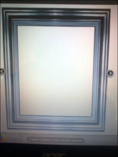 Comment s'appelle ce cadre dit aussi passe-partout ?