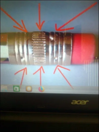 Comment s'appelle cette bague métallique qui fait la jonction entre le crayon et la gomme ?