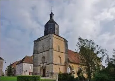 Nous sommes dans le Centre-Val-de-Loire, devant l'église Notre-Dame des Étilleux. Village de l'arrondissement de Nogent-le-Rotrou, dans le parc naturel régional du perche, il se situe dans le département ...