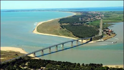 Dans quel département français se trouve pont de Noirmoutier ?