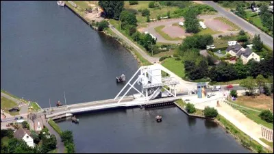 Quelle est la particularité du Pegasus Bridge ?
