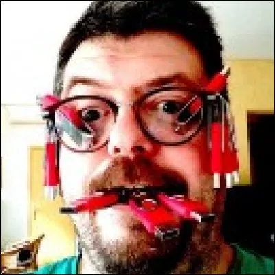 Yann Pierre s'est paré de clés USB, car...
