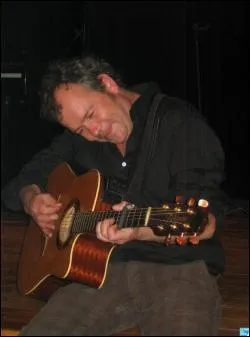 Qui est ce chanteur ?