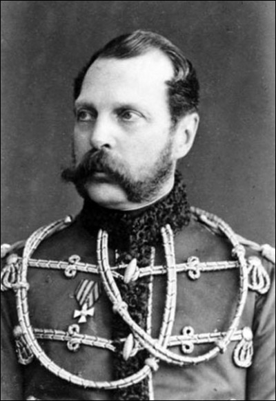 Tsar sur le trône de la Russie depuis 26 ans, connu pour ses réformes, notamment l'abolition du servage, il a été assassiné le 1er mars 1881. De qui s'agit-il ?