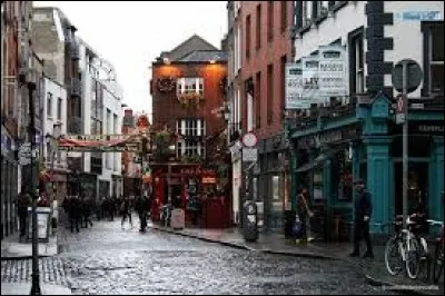 Cette ville d'Europe de l'Ouest, capitale de l'Irlande, c'est :