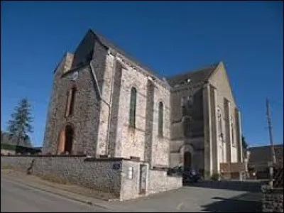 Nous terminons cette balade devant l'église Saint-Pierre de Voutré. Village Mayennais, il se situe en région ...