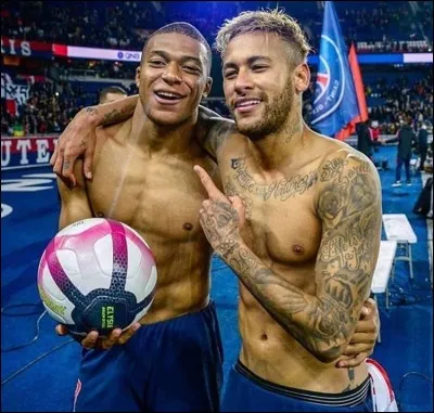 Quel est le deuxième nom de famille de Kylian ?