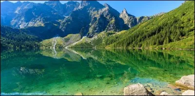 Destination 2 : la Pologne. Connais-tu une ville de ce pays ?