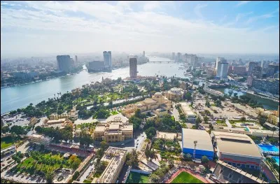 Destination 9 : l'Égypte et plus précisément le Caire. Sais-tu quel fleuve traverse cette ville ?