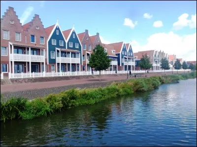 Autre syndrome plus connu. Il désigne le fait, pour la victime d'une longue prise d'otage, de se prendre d'affection pour son geôlier. Cliquez sur la bonne ville.