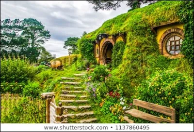 Combien de repas en une journée peut avaler un Hobbit ?