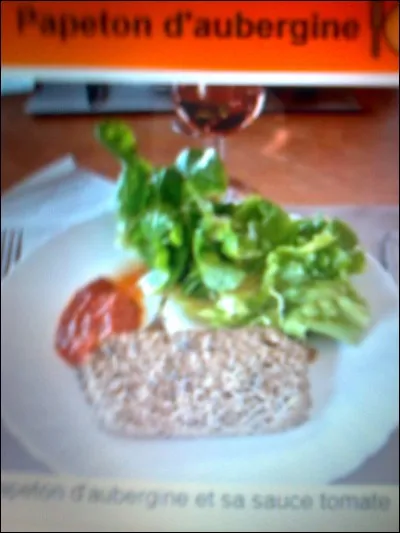 De quelle ville le papeton d'aubergines est-il une spécialité ?