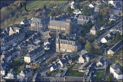 Cette petite ville de la Manche, dans le bocage de la vallée de la Cance, c'est :