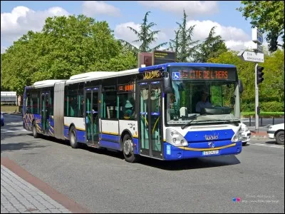 Ce bus est un Iveco Irisbus.