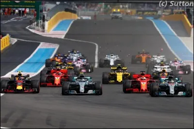 Quel coureur automobile a remporté le plus grand nombre de titres mondiaux en Formule 1 ?