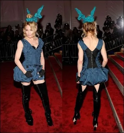 Sous ces oreilles de lapin, signé Vuitton ou Hermès, une chanteuse et actrice qui a commencé en dansant sur Born to be alive