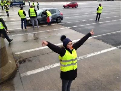 Les manifestations des gilets jaunes ont commenc&eacute; le samedi 10 novembre 2018.