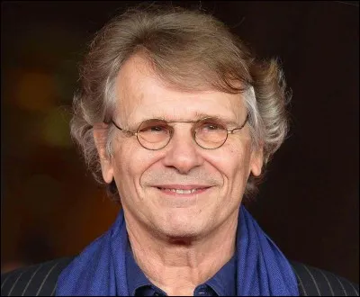 Cet écrivain, auteur de "la Saga Malaussène", a reçu le prix Renaudot en 2007 pour son roman autobiographique "Chagrin d'école". C'est :