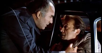 Dans quel film de Claude Chabrol, sorti en 1973, joue-t-il un personnage qui assassine le mari de sa maîtresse, joué par Piéplu ?