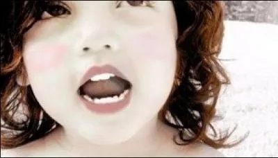 Comment s'appelle la fille d'Edward et Bella ?