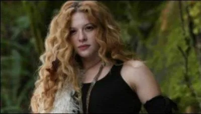 Dans 'Twilight : Fascination' Victoria sort avec... ?