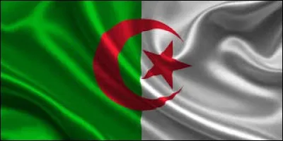 L'Algérie se trouve entre l'Égypte et le Maroc.