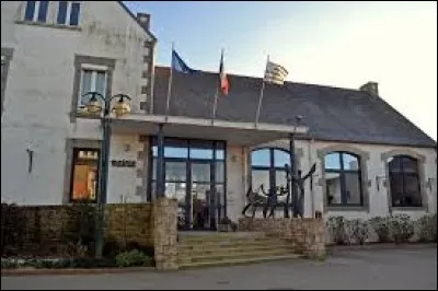 Commune bretonne, dans l'arrondissement de Morlaix, Mespaul se situe dans le département ...