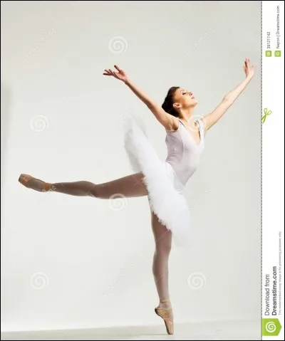 Que porte la danseuse ?