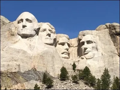 Parmi ces quatre présidents des États-Unis, lequel est le plus petit ?