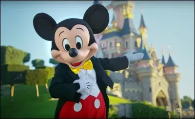 Combien de Mickey circulent dans le parc ?