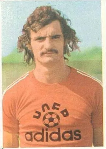 Solide dfenseur de la grande quipe des annes 70, c'est ?