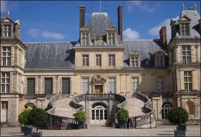 Dans quel département se trouve cet escalier dit de "fer à cheval" ?